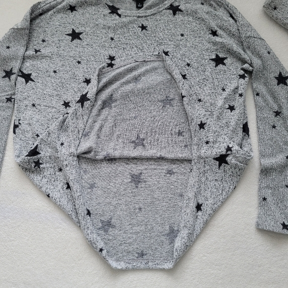 Fitted Sleeves Loose Fit Stretchy Viscose Stars Sweatshirt EUC Women's S grey - Picture 7 of 11